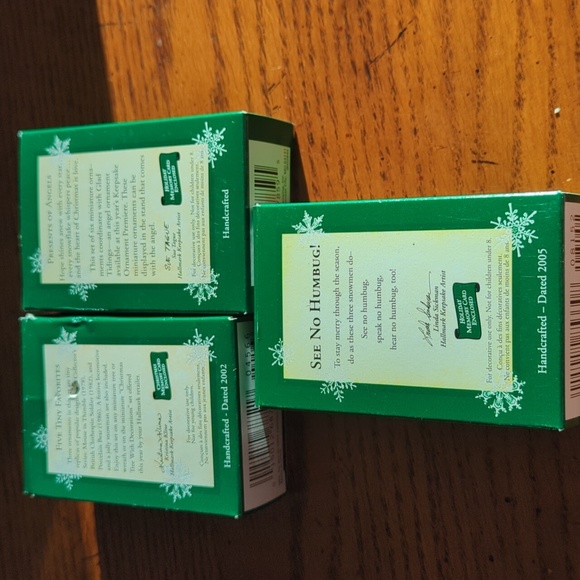 Three sets of miniature ornaments from Hallmark - Picture 2 of 5
